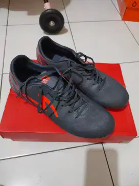 Sepatu bola specs lightspeed 20 FWD FG ukuran 41