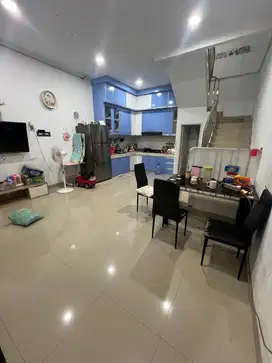 ANA RUMAH UK 5X15M DI TELUK GONG