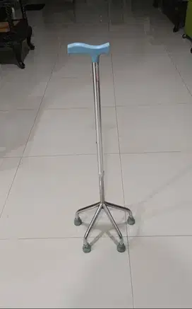 Tongkat kaki 4. Merk Shella.