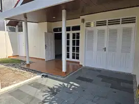 Jual rumah luas baru renovasi Pamulang tangerang selatan