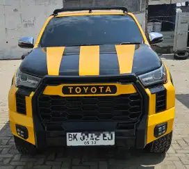 Hilux V AT matic Double Cabin 2020 4x4 Hitam