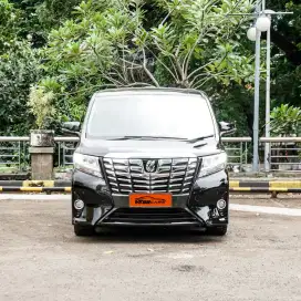 Toyota Alphard 2.5 G At tahun 2015