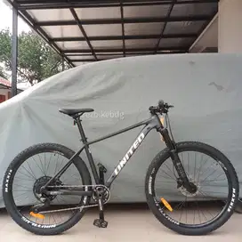 UNITED CLOVIS 5.10 BLACK GREY NEW (GRESS)