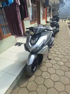 Di jual motor yamaha aerox