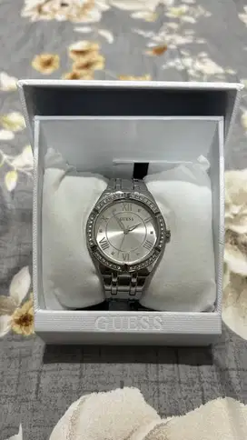 Jam Tangan Wanita Guess GW0033L1 Cosmo