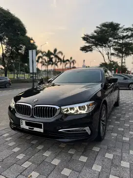 (CASH) BMW 520D G30 Diesel Turbo Luxury Line 2017/2018