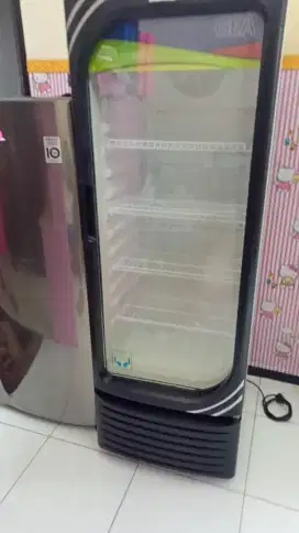 Jual Showcase GEA bagus istimewa