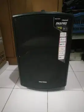 Salon karokean polytron