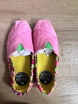 Sepatu anak Kohai/Wakai