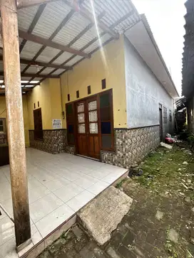 RUMAH DI GUNUNGREJO, SINGOSARI MALANG