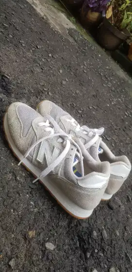 Sepatu new balance