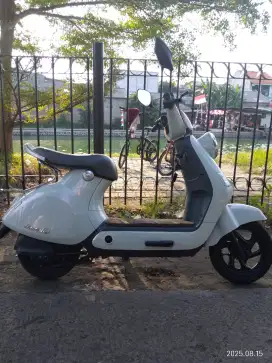 SEPEDA LISTRIK UWINFLY T60