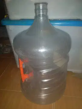 Di jual galon kosong indomaret