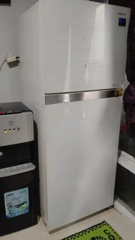 Kulkas Samsung 2 Pintu Inverter Twin Cooling