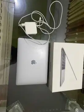 Macbook pro 13 inc tahun 2017