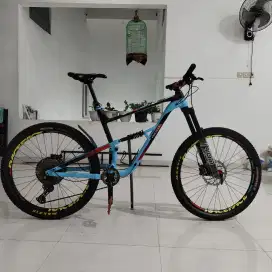 Dijual sepeda gunung Xc Polygon siskiu D7 size L 29er ISTIMEWA