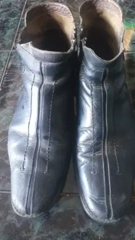 Sepatu Buchery kulit ori uk 40