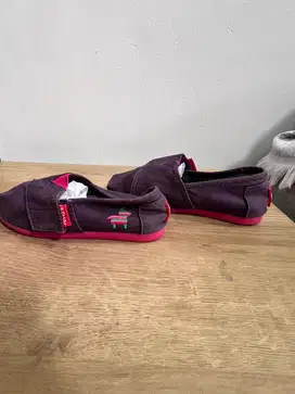 Sepatu anak Kohai/Wakai