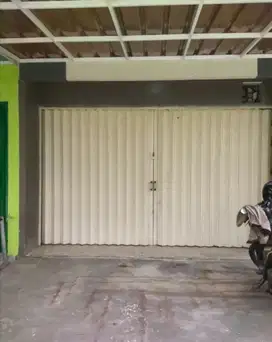 Dijual murah Ruko dijalan Gondang Cimuning Mustika Jaya Bekasi Kota