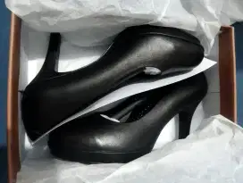 Sepatu Untuk Wanita