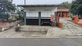 RUMAH DAN KIOS DI DESA WONOKOYO, KEDUNGKANDANG MALANG