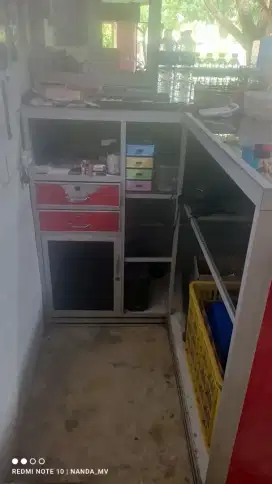 Meja kasir bahan tempahan