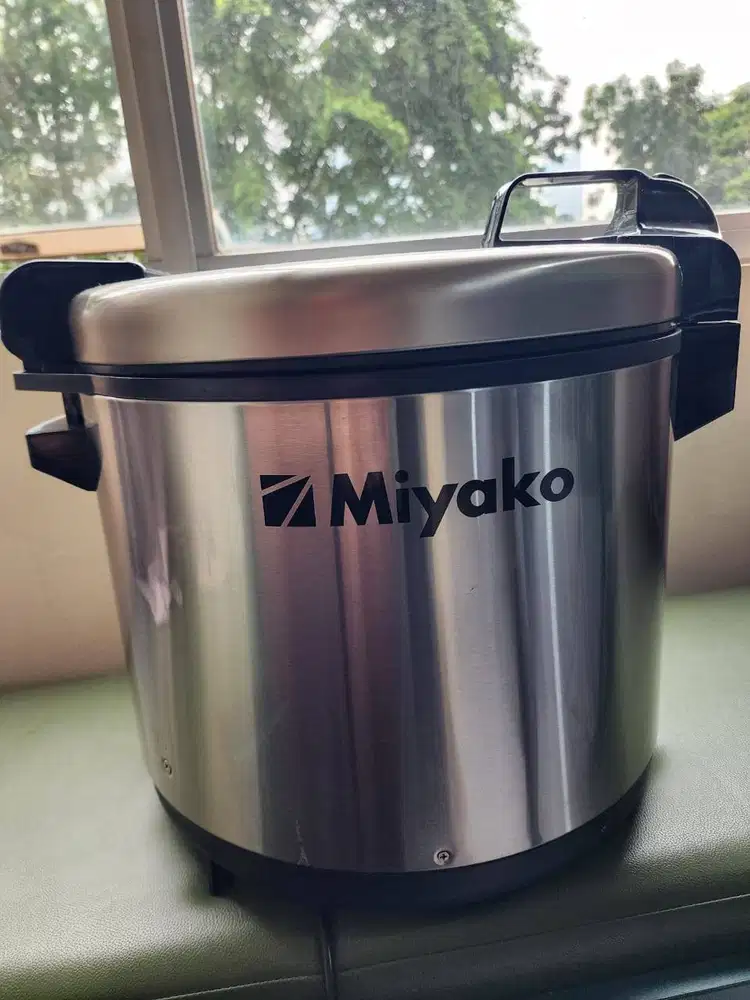 Rice cooker miyako 20 liter HITAM