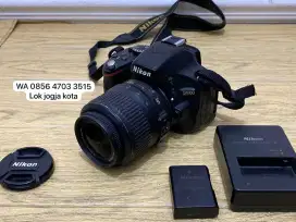 DSLR Nikon D5300 Lensa kit 18-55mm