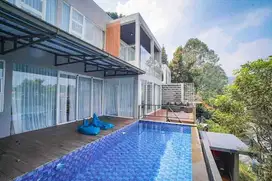 Rumah Villa Area Dago, Cocok untuk Investasi atau Hunian