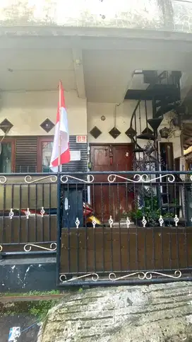 Dijual cepat rumah 3 lantai bebas banjir di bintaro