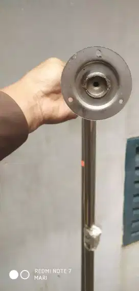Gantungan handuk