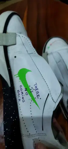 Sepatu Putih Nike