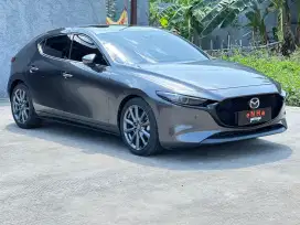 Mazda 3 Hatchback 2020 A/T Facelift.. istimewa Like New!!!