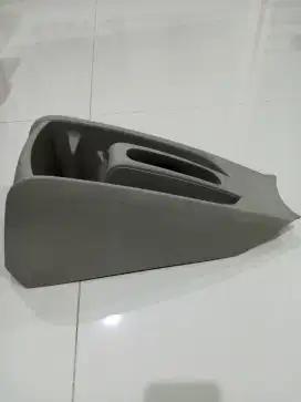 Console Box mobil Avanza