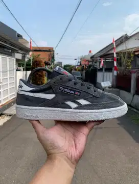 Reebok Revenge Original