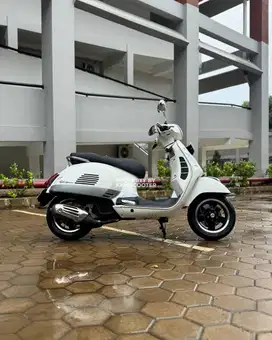 JUAL MURAH VESPA GTS 150 iGET ABS 4V 2018 MULUS