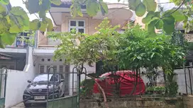Rumah dijual di Taman Alfa Indah Jakarta Barat