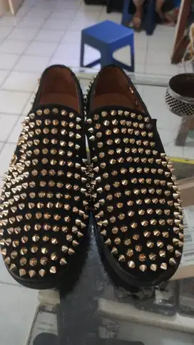 Sepatu Cristian louboutin