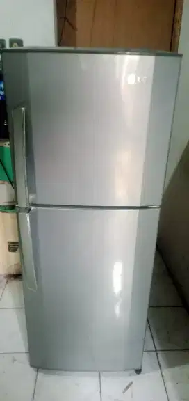 Dijual Kulkas 2 Pintu Merek LG