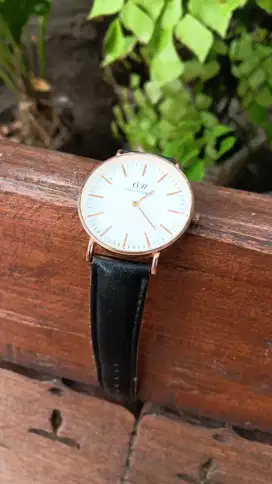 Jam tangan kulit Daniel Wellington Asli Original