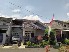 Dijual rumah lokasi strategis