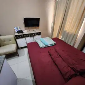 room studio ready harian / transit apartemen green pramuka city