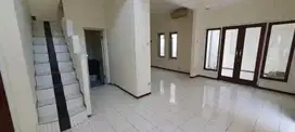 TURUN HARGA MURAH RUMAH KLAMPIS SACHAROSA SURABAYA RON.A1353