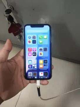 Jual hp iPhone 11 inter 128 GB bh77% barang normal semua
