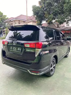 Toyota Kijang Innova Venturer 2.4 A/T Diesel 2022 Diesel