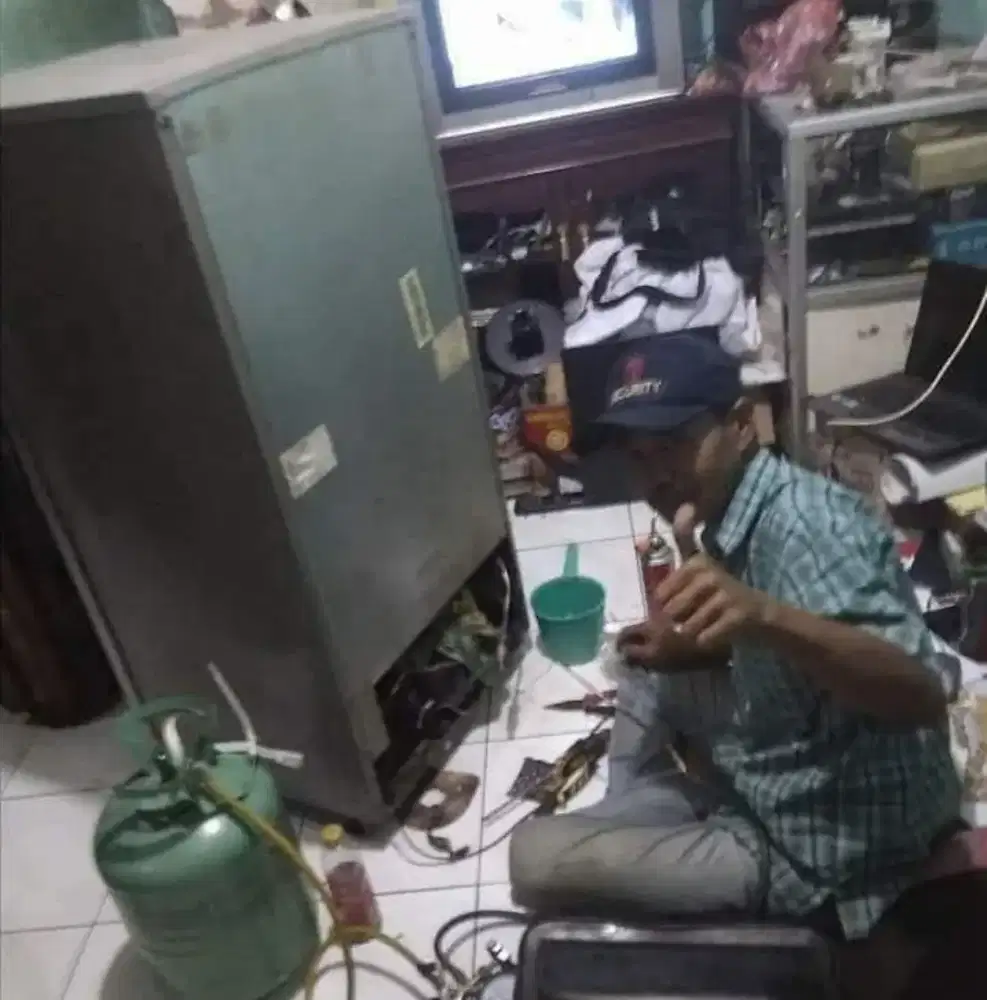 Jasa servis kulkas,freezer box/rak,show case dll