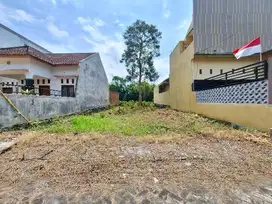 Tanah SHM Mojorejo Batu, 230 m² Hadap Selatan Bebas Simpangan Mobil