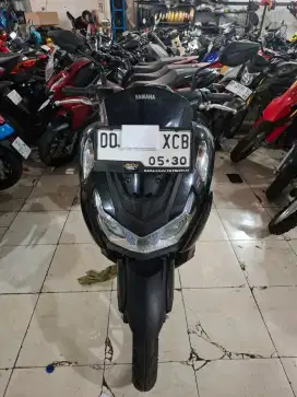Yamaha lexi new 125cc 2025 hitam
