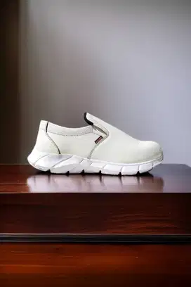 Distributor sepatu kerja lapangan pria Sidoarjo