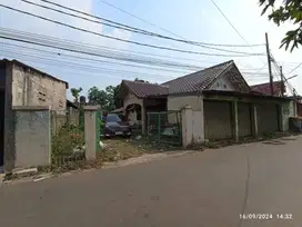 Rumah dan kios 5menit dr BINTARO XCHANGE dan UPJ